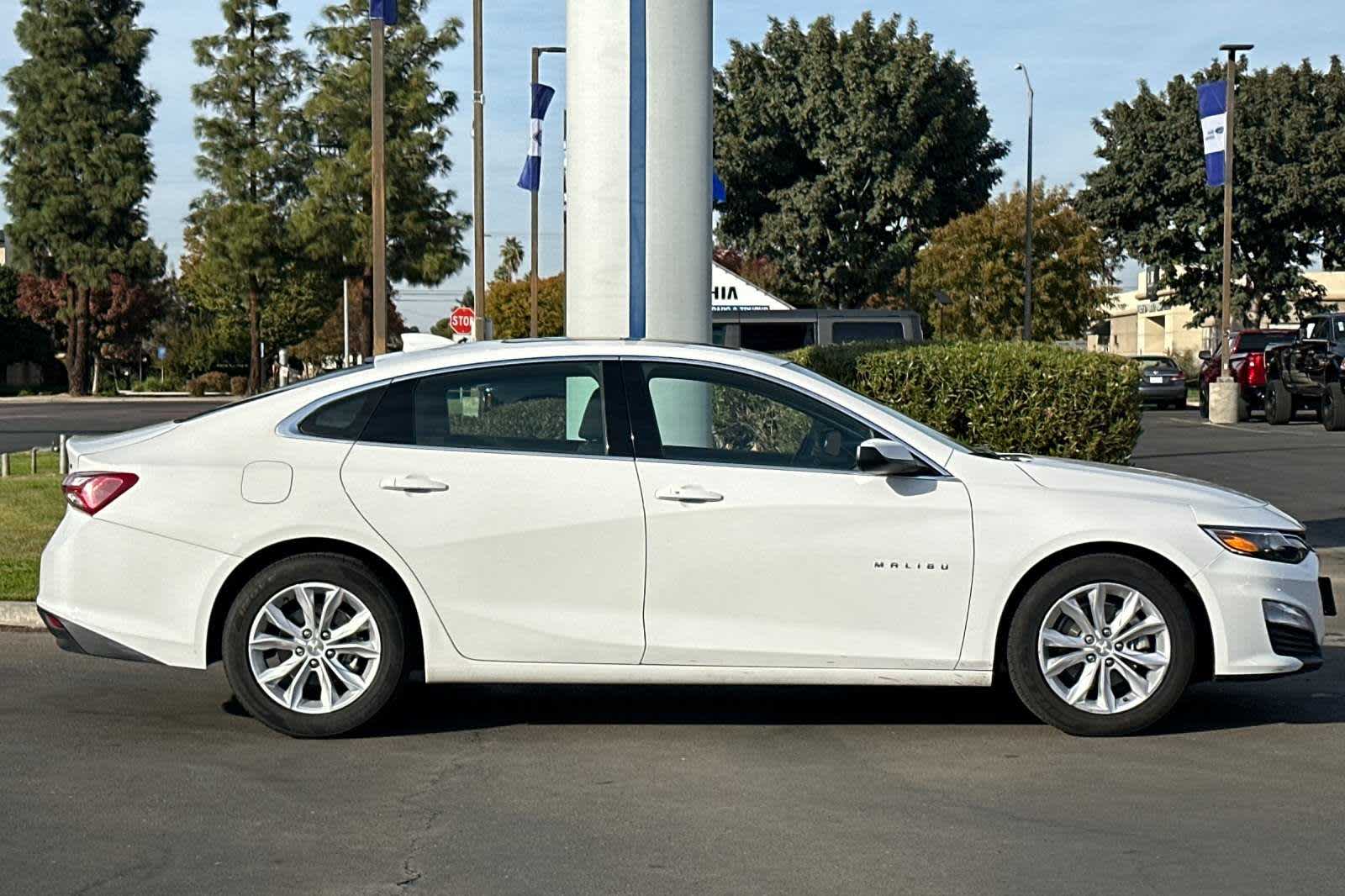 2022 Chevrolet Malibu LT 8