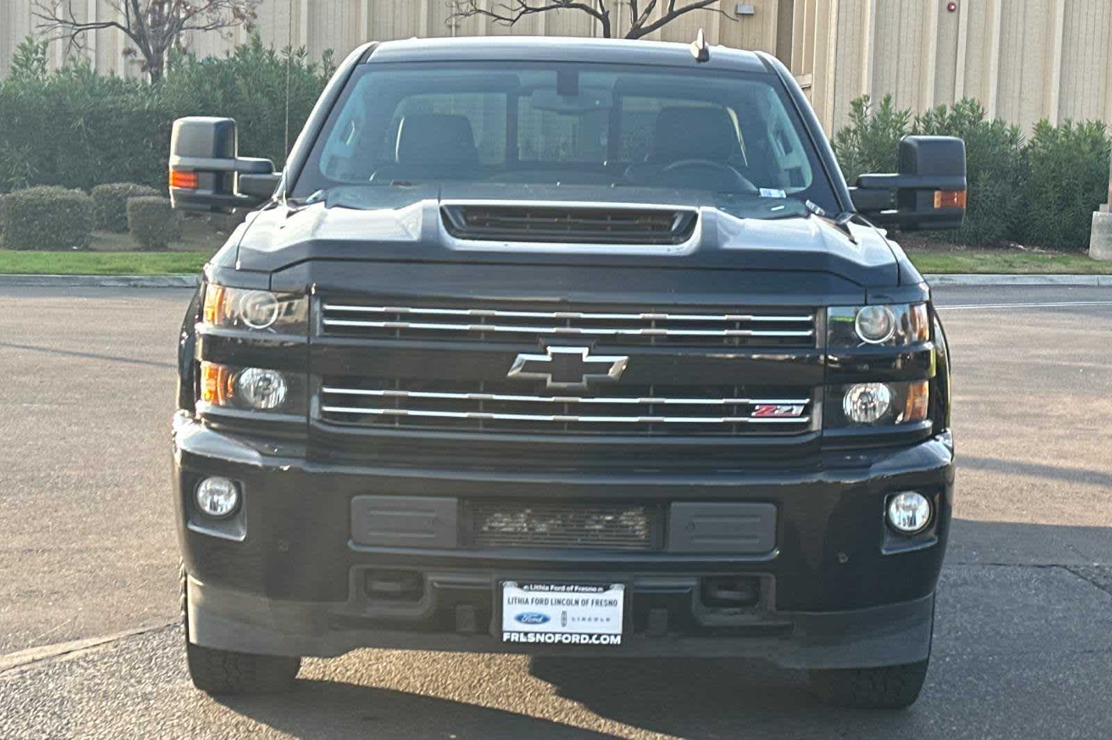 2018 Chevrolet Silverado 2500HD LT 4WD Crew Cab 153.7 10