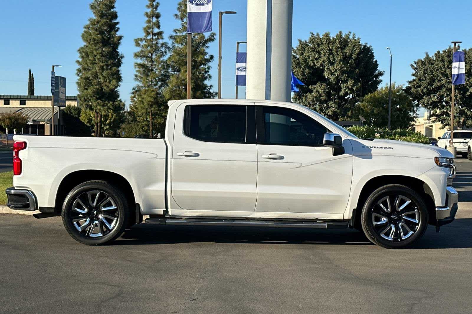 2019 Chevrolet Silverado 1500 LT 2WD Crew Cab 147 8