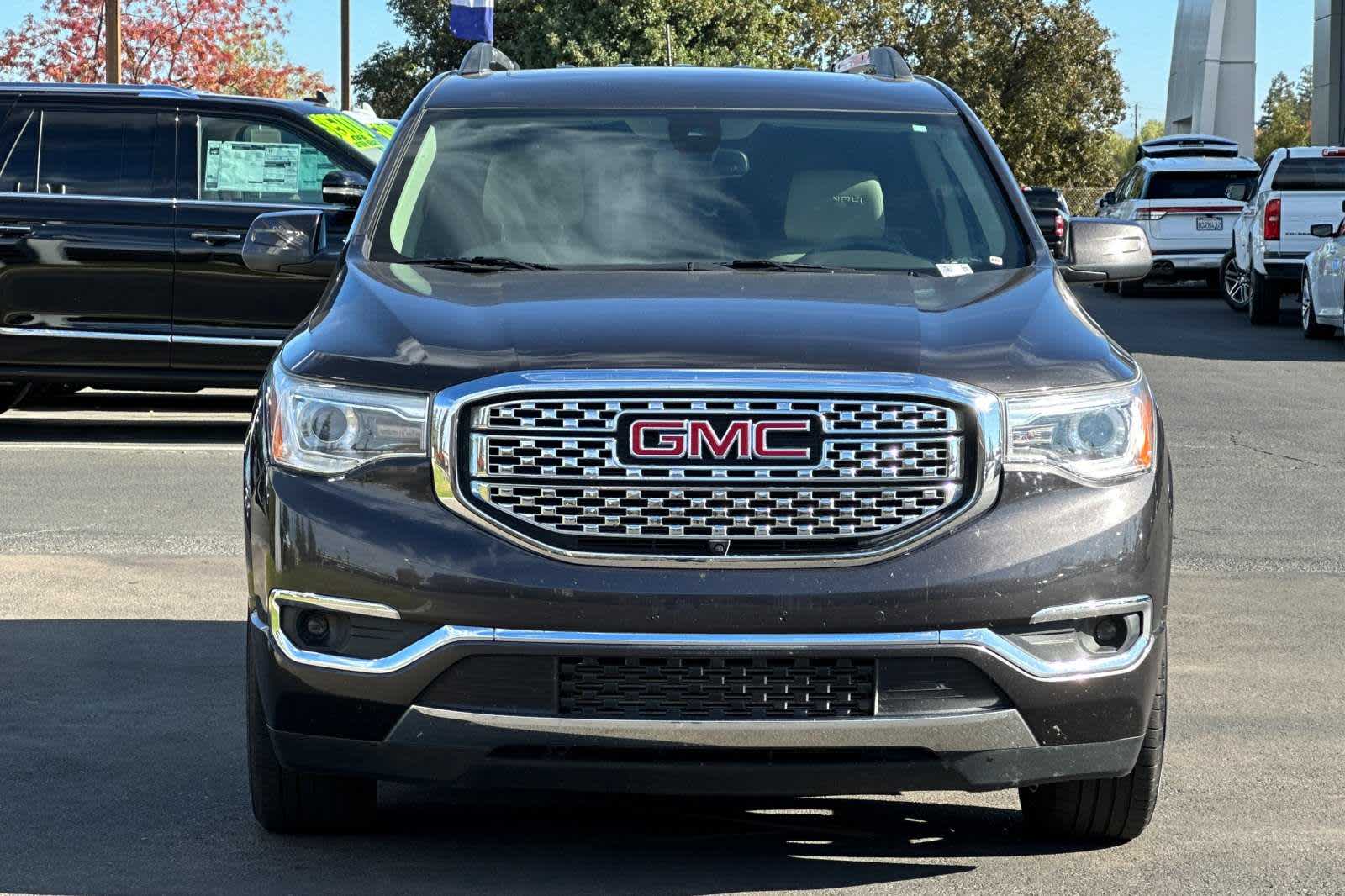 2017 GMC Acadia Denali 10