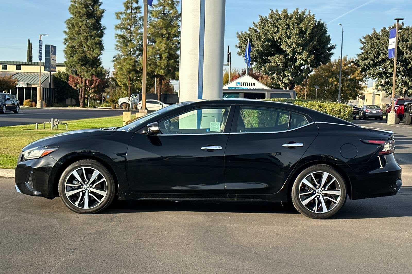 2021 Nissan Maxima SV 5