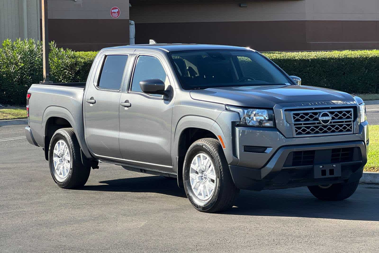 2022 Nissan Frontier SV Crew Cab 4x2 Auto 9