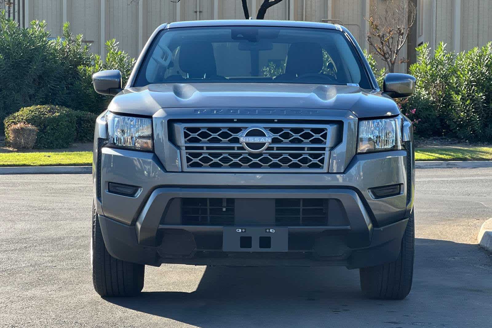 2022 Nissan Frontier SV Crew Cab 4x2 Auto 10