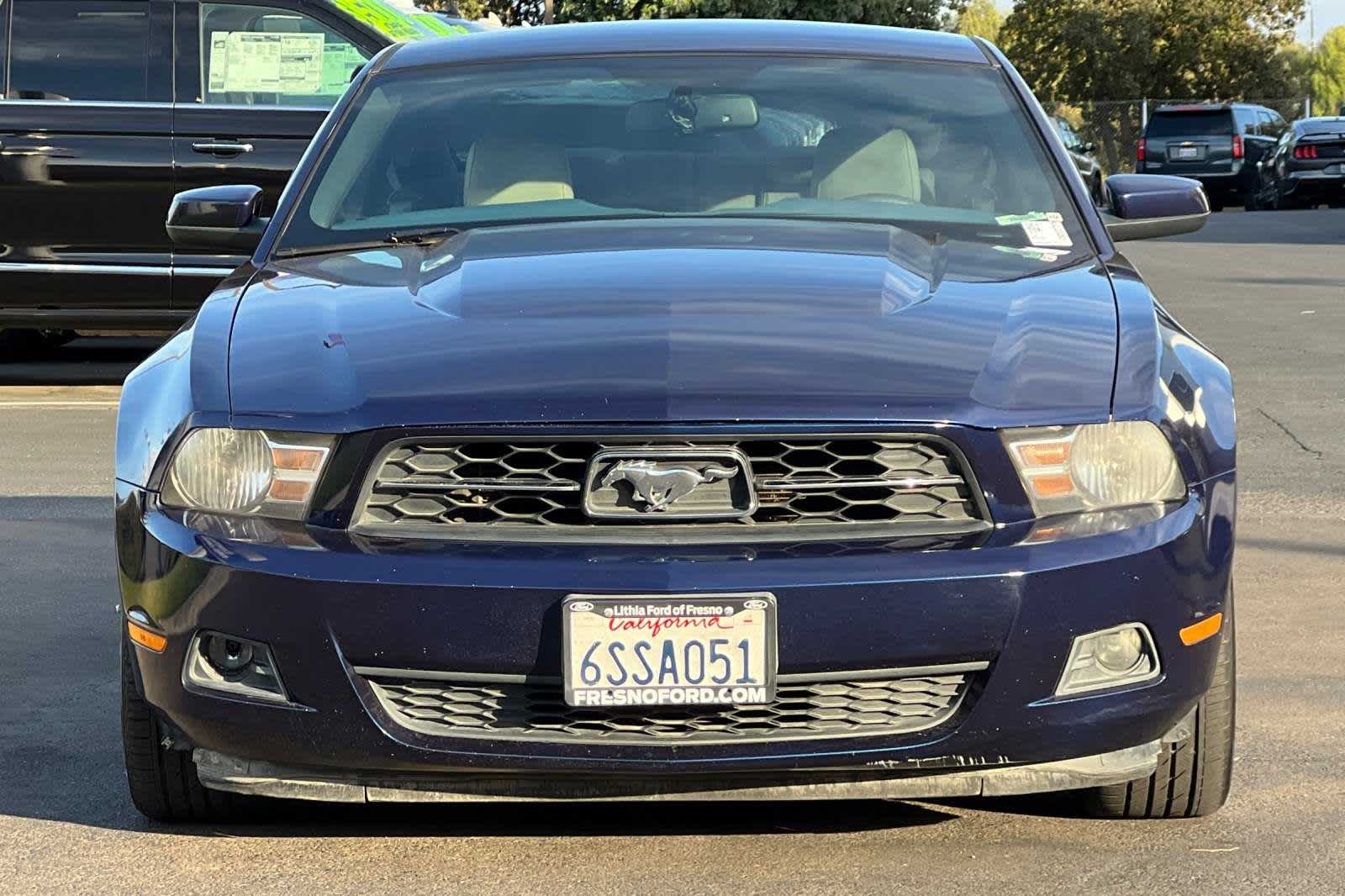 2012 Ford Mustang V6 Premium 11