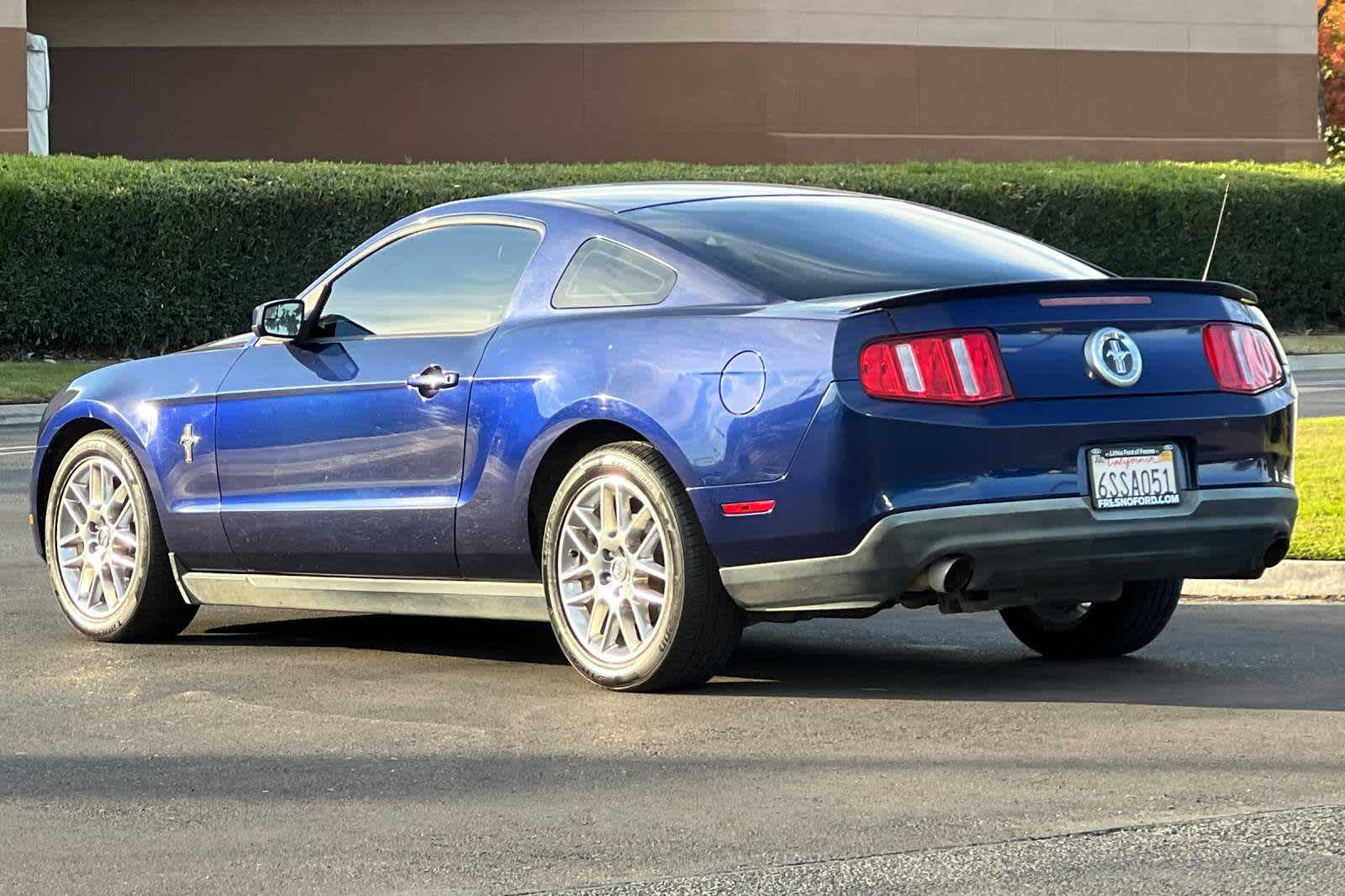 2012 Ford Mustang V6 Premium 7