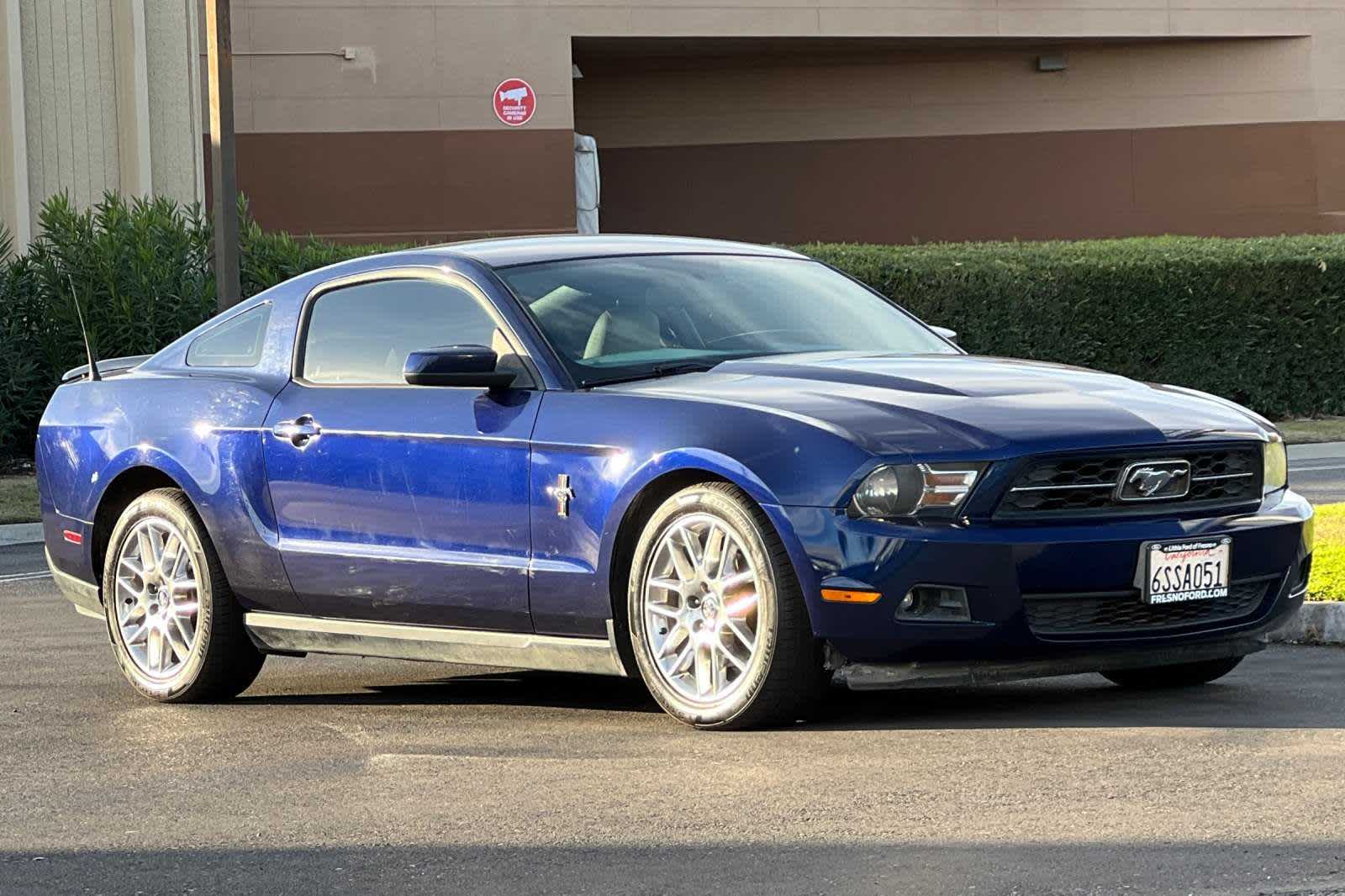 2012 Ford Mustang V6 Premium 10