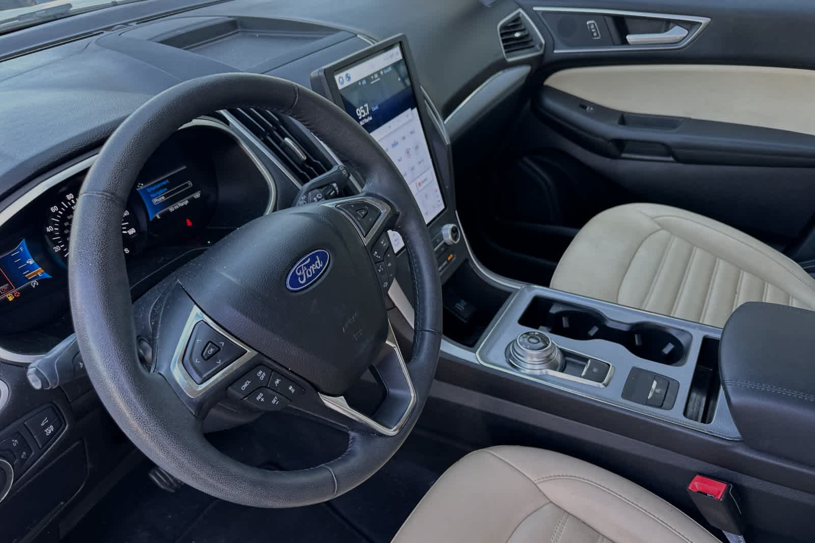 2021 Ford Edge SEL 11