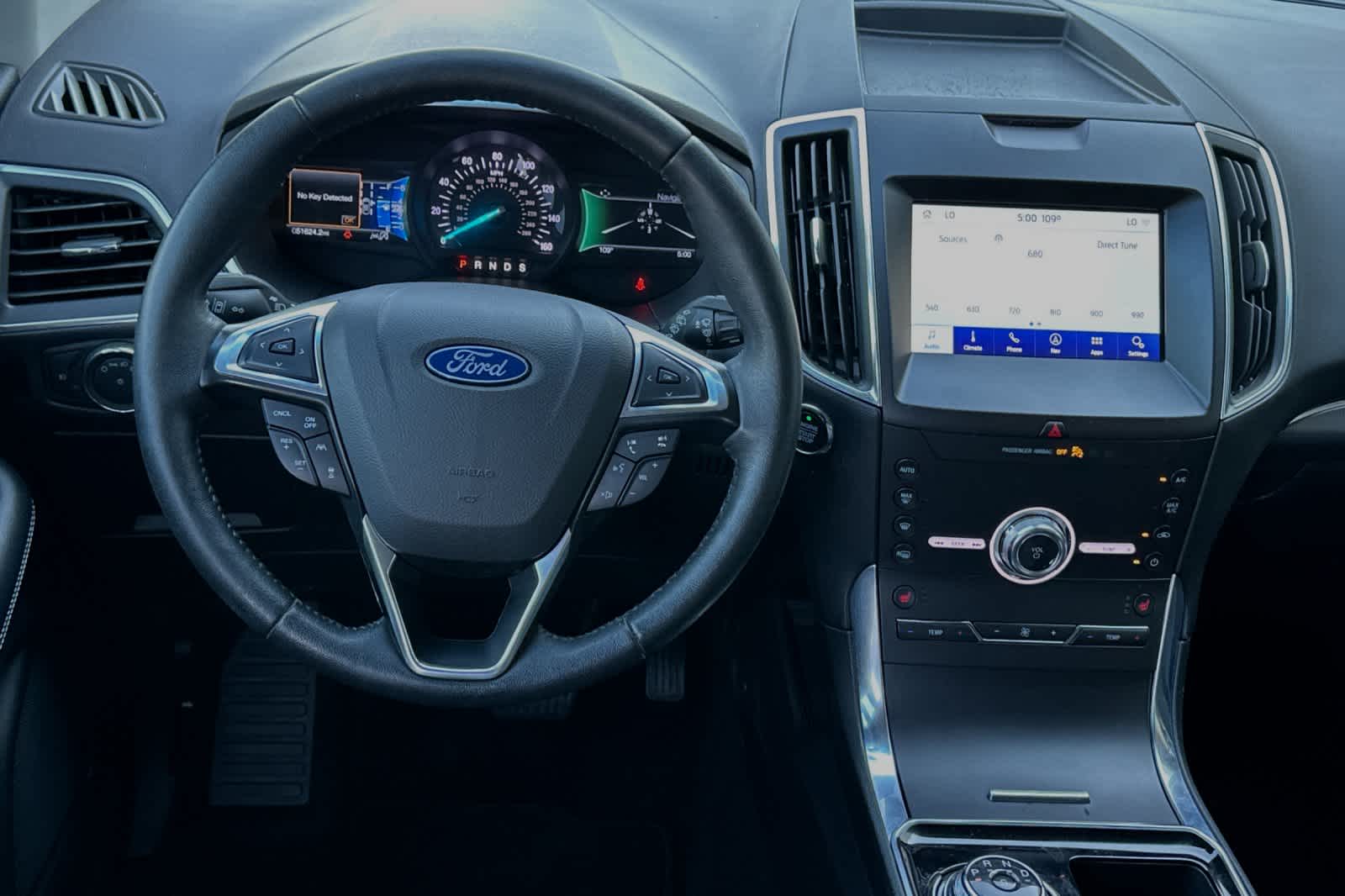 2020 Ford Edge Titanium 14