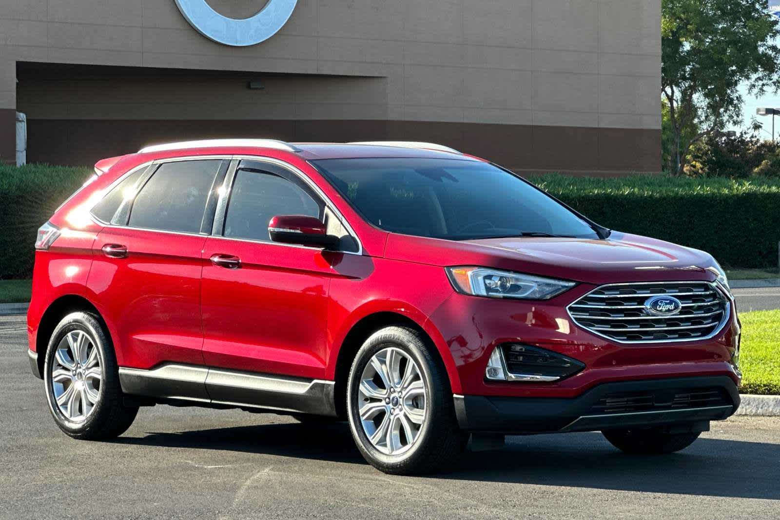 2020 Ford Edge Titanium 9