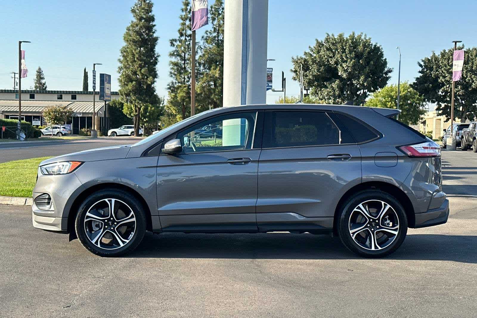 2023 Ford Edge ST 5