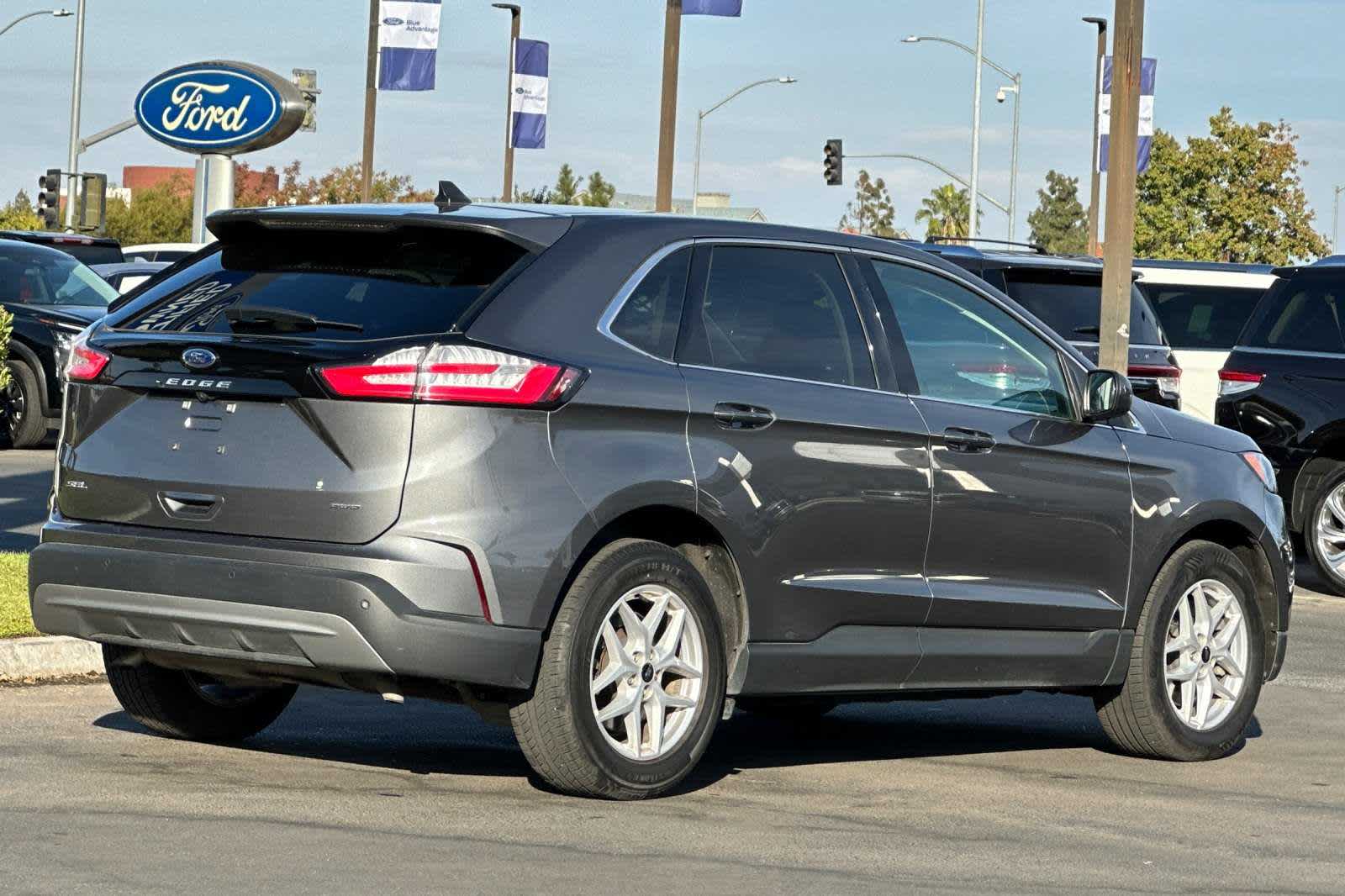 2023 Ford Edge SEL 2