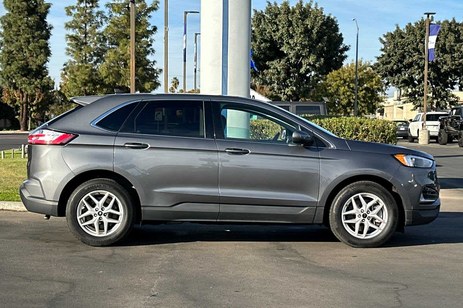 2023 Ford Edge SEL 8