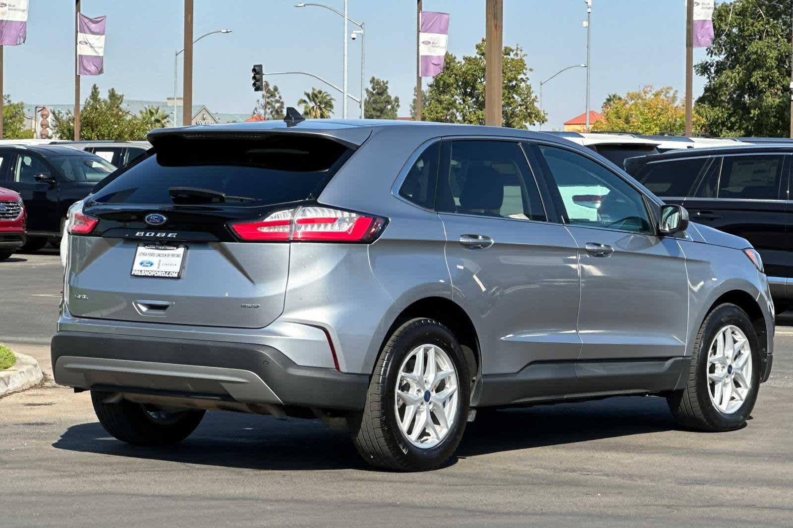 2022 Ford Edge SEL 2