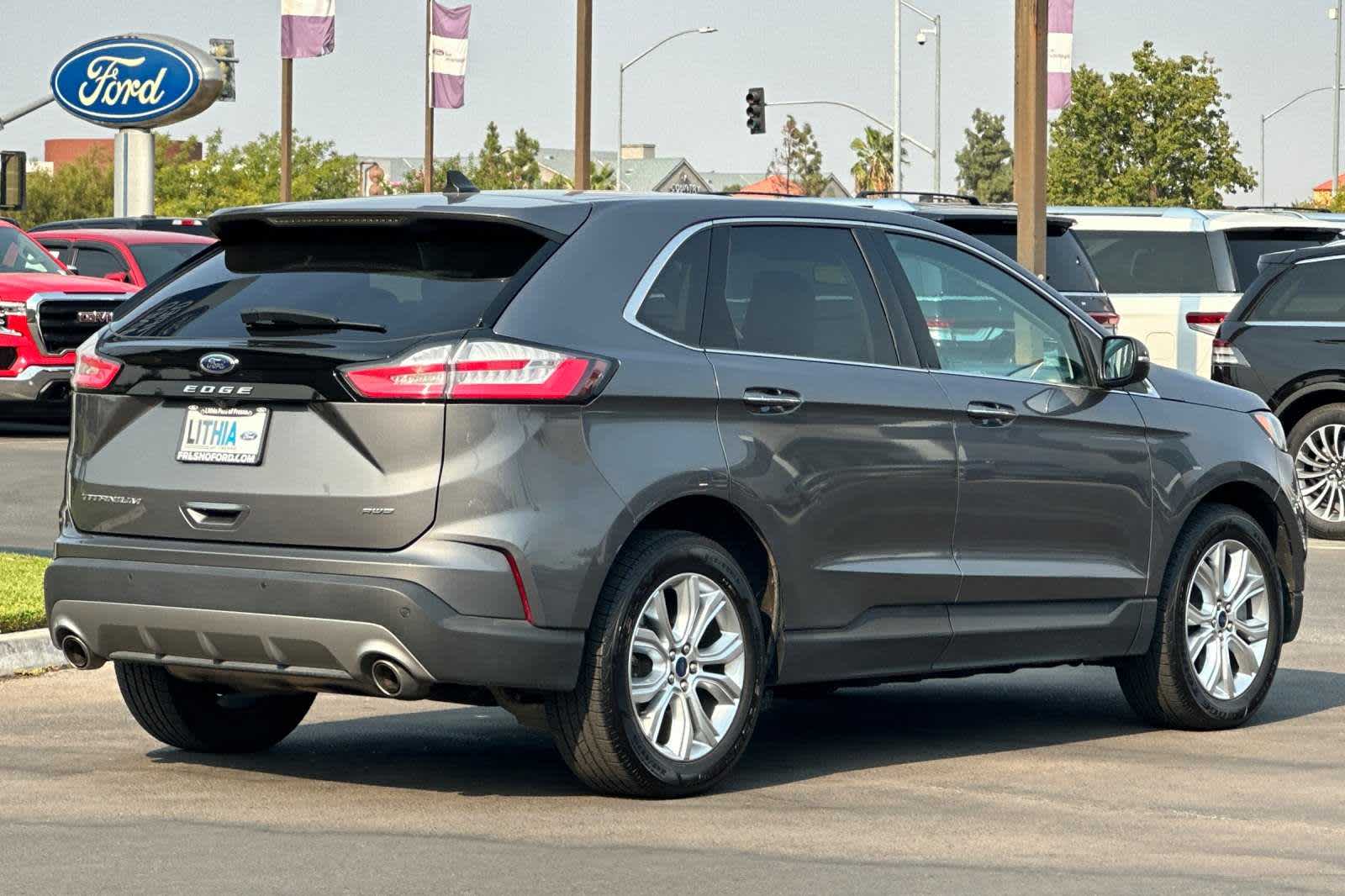 2022 Ford Edge Titanium 2