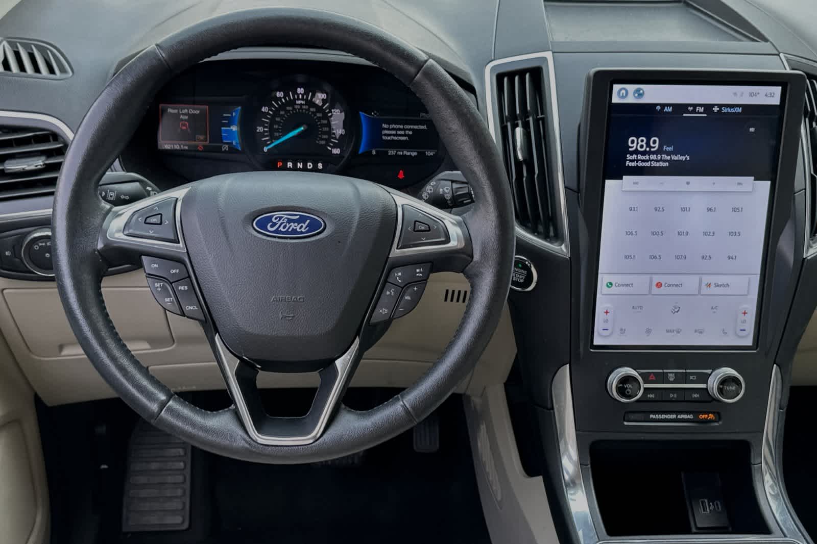 2022 Ford Edge Titanium 14