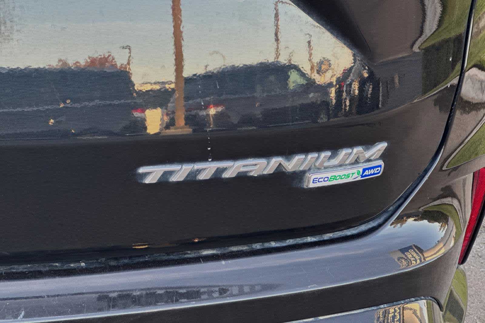 2020 Ford Edge Titanium 28