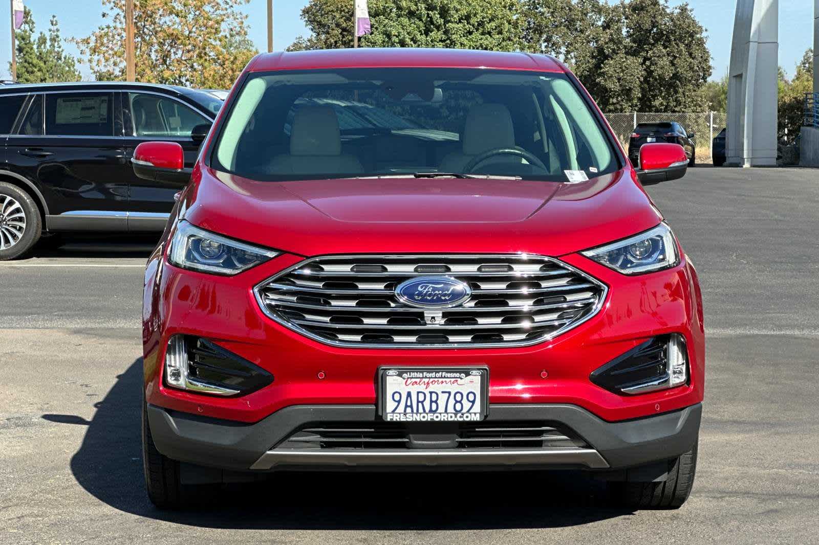 2022 Ford Edge Titanium 11