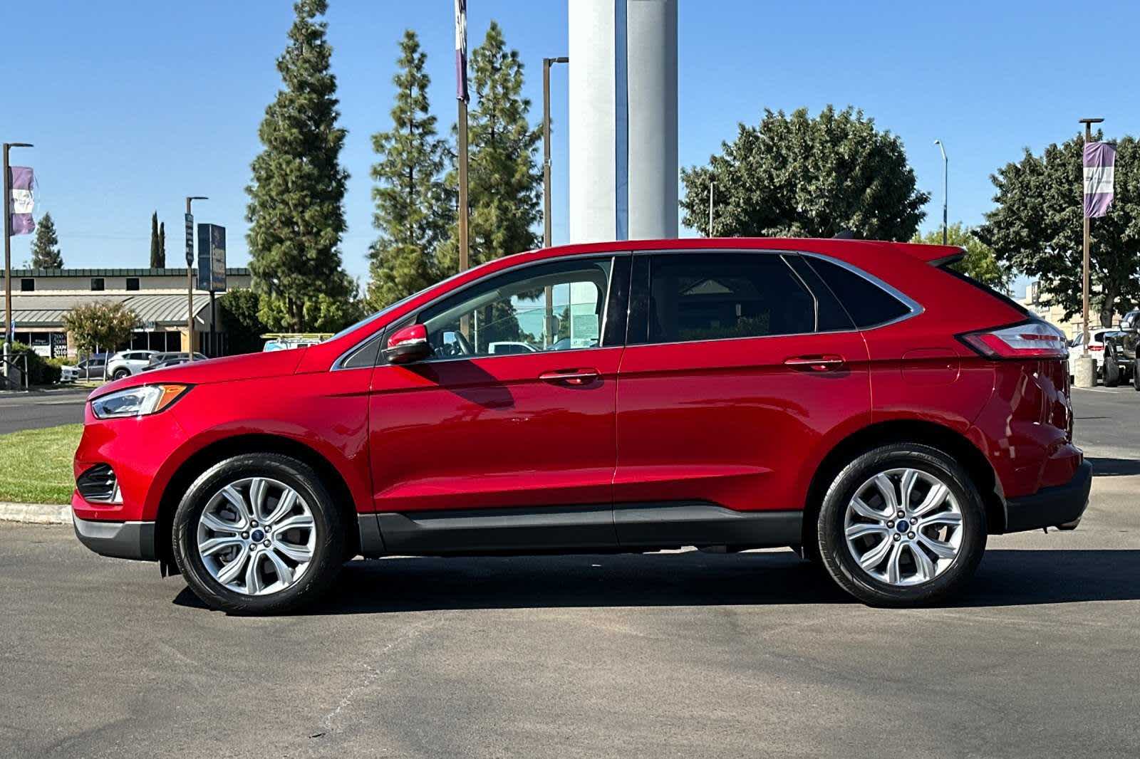 2022 Ford Edge Titanium 6