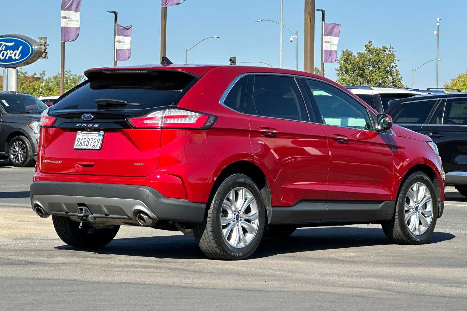 2022 Ford Edge Titanium 2