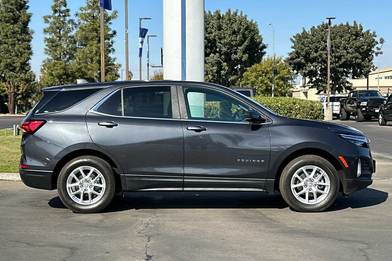 2022 Chevrolet Equinox LT 8