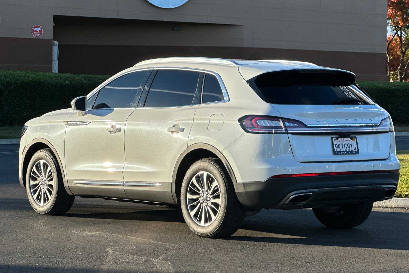 2023 Lincoln Nautilus Standard 7