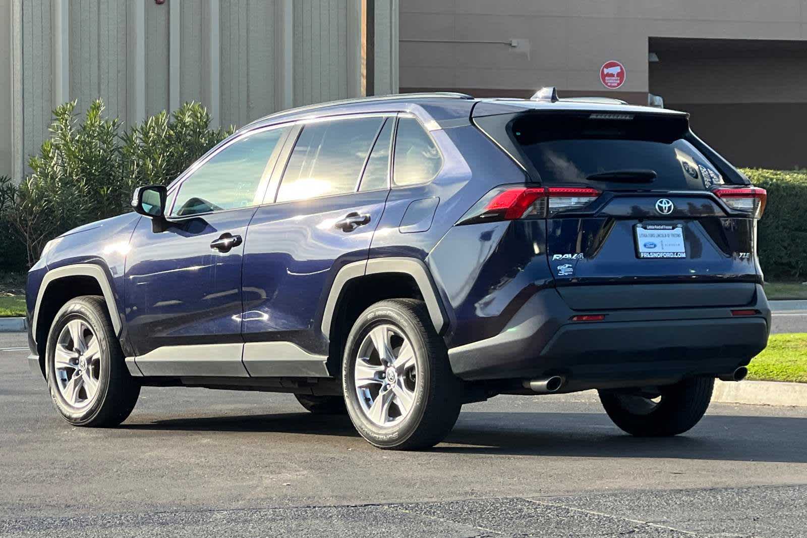 2022 Toyota RAV4 XLE 6