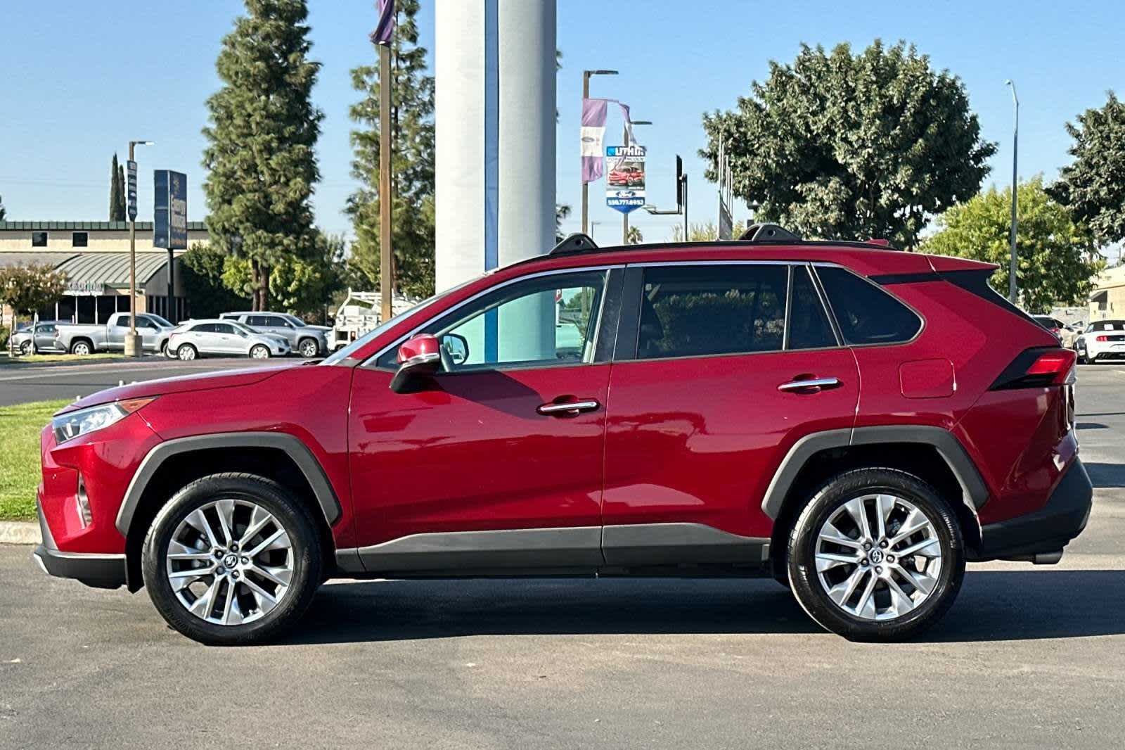 2019 Toyota RAV4 Limited 5