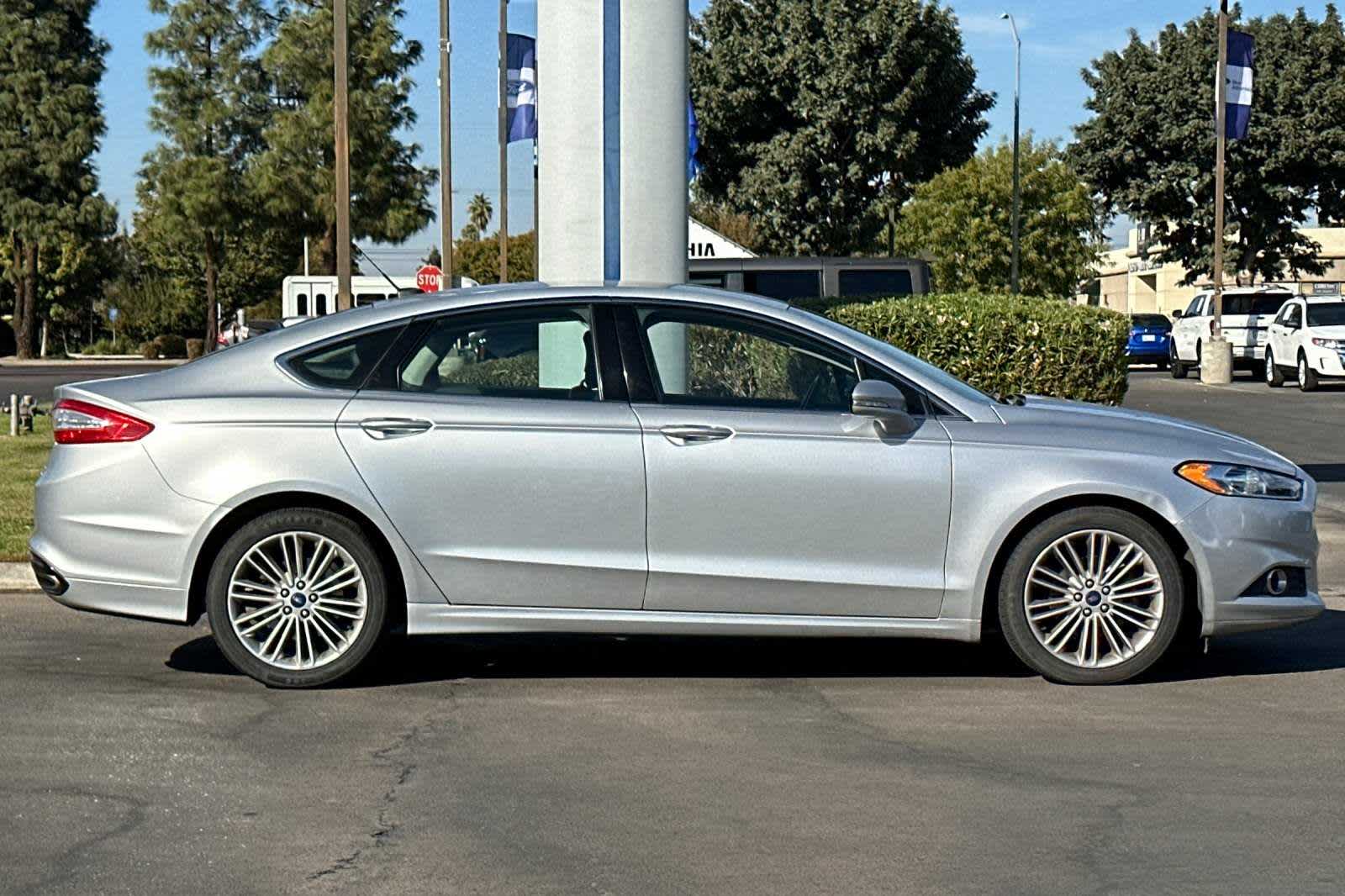 2013 Ford Fusion SE 8