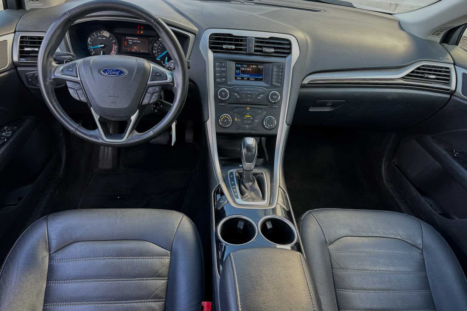 2013 Ford Fusion SE 3