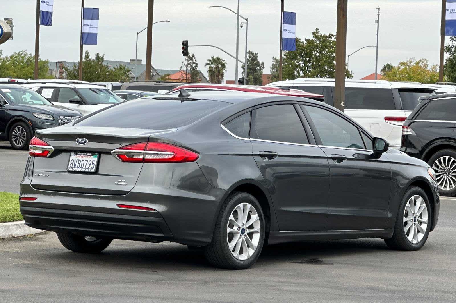 2020 Ford Fusion Hybrid SE 2