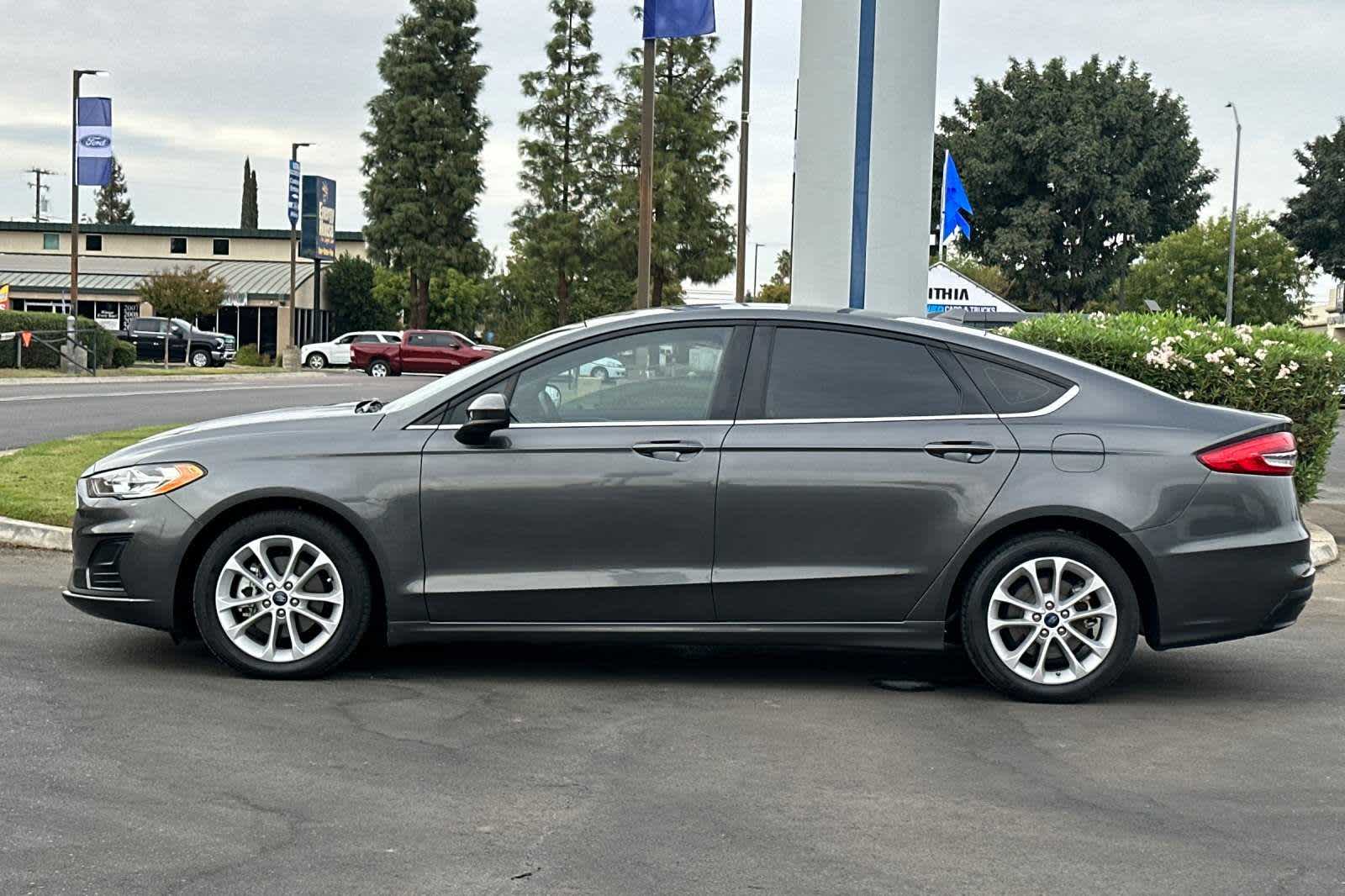 2020 Ford Fusion Hybrid SE 5