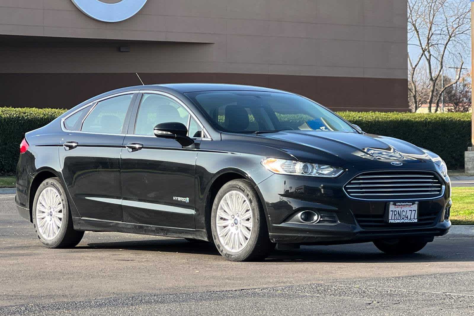 2016 Ford Fusion SE Hybrid 9