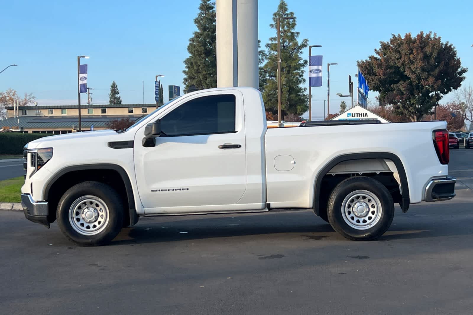 2024 GMC Sierra 1500 Pro 2WD Reg Cab 126 5