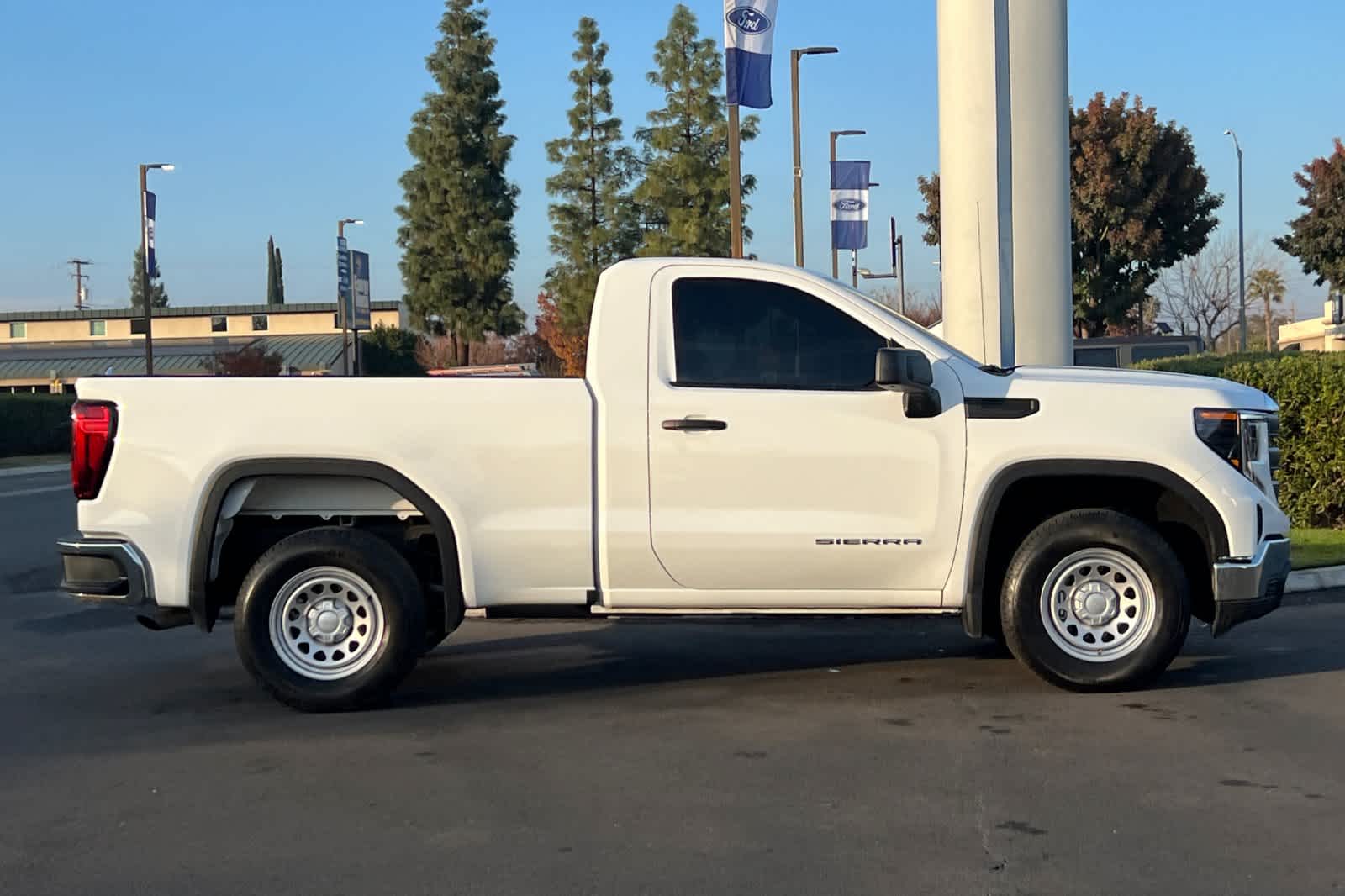 2024 GMC Sierra 1500 Pro 2WD Reg Cab 126 8