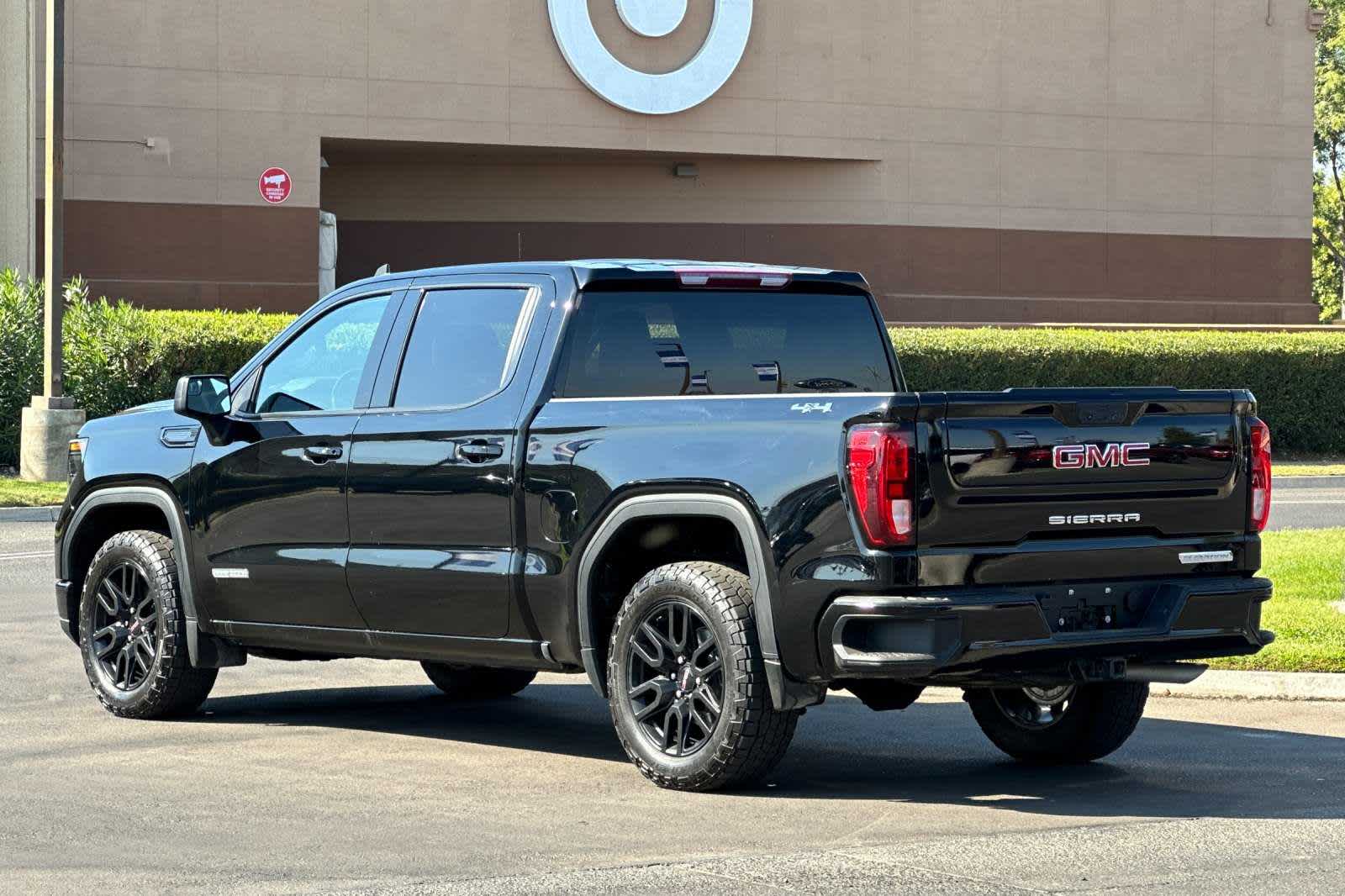 2022 GMC Sierra 1500 Elevation 4WD Crew Cab 147 7