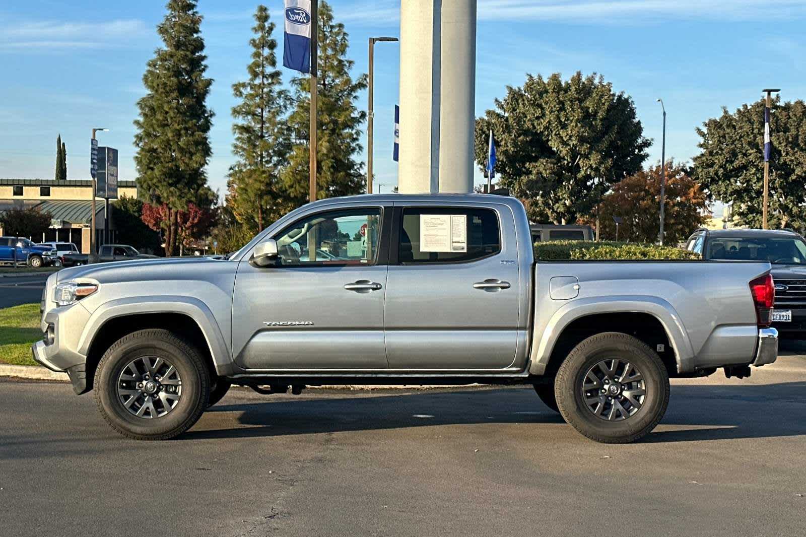 2022 Toyota Tacoma SR5 Double Cab 5 Bed V6 AT 5