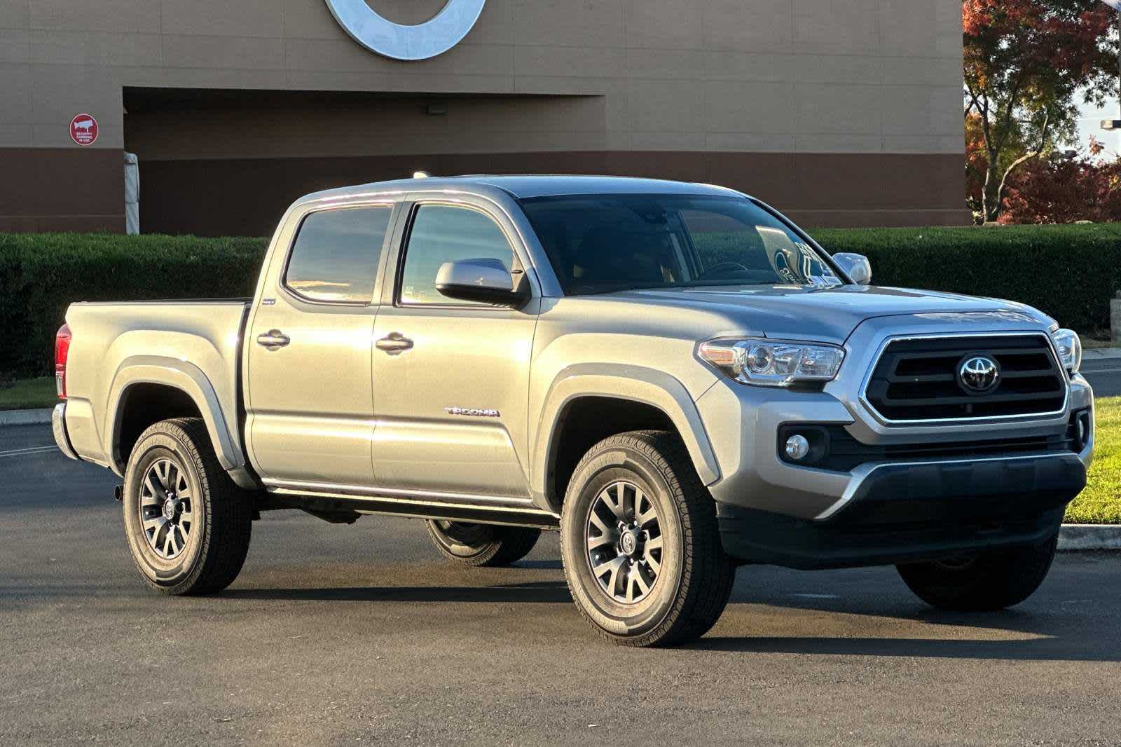 2022 Toyota Tacoma SR5 Double Cab 5 Bed V6 AT 9