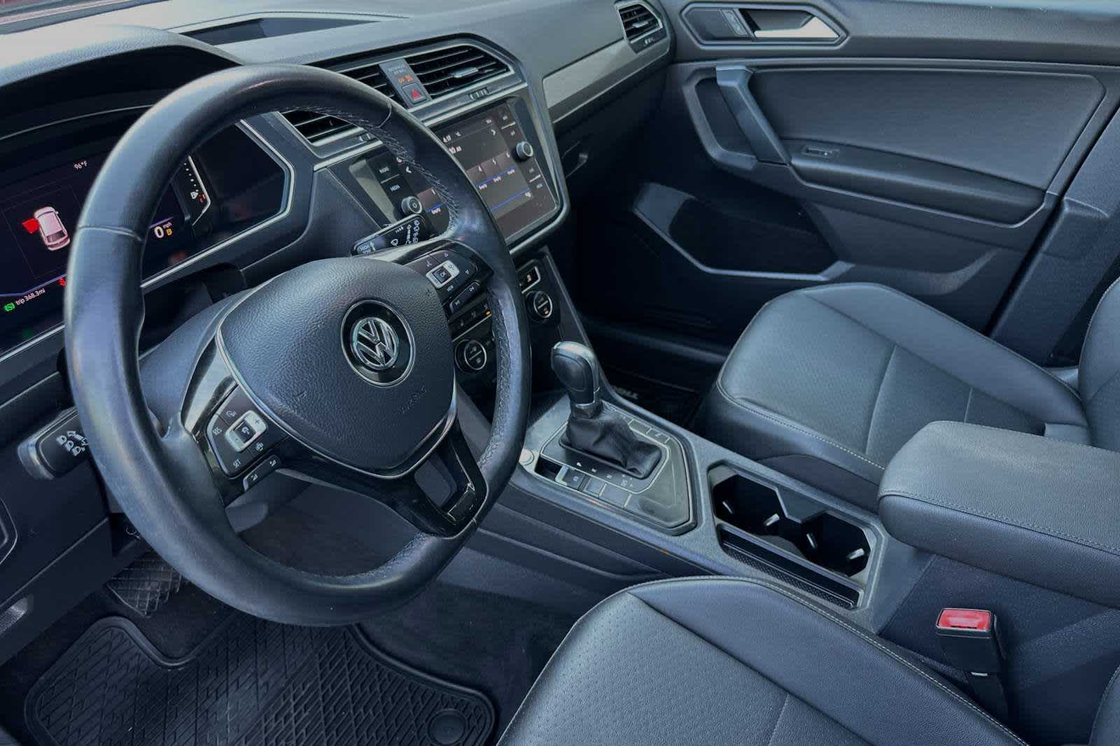 2019 Volkswagen Tiguan SEL 11