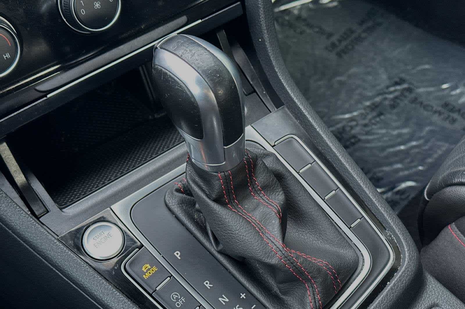 2019 Volkswagen Golf GTI SE 20