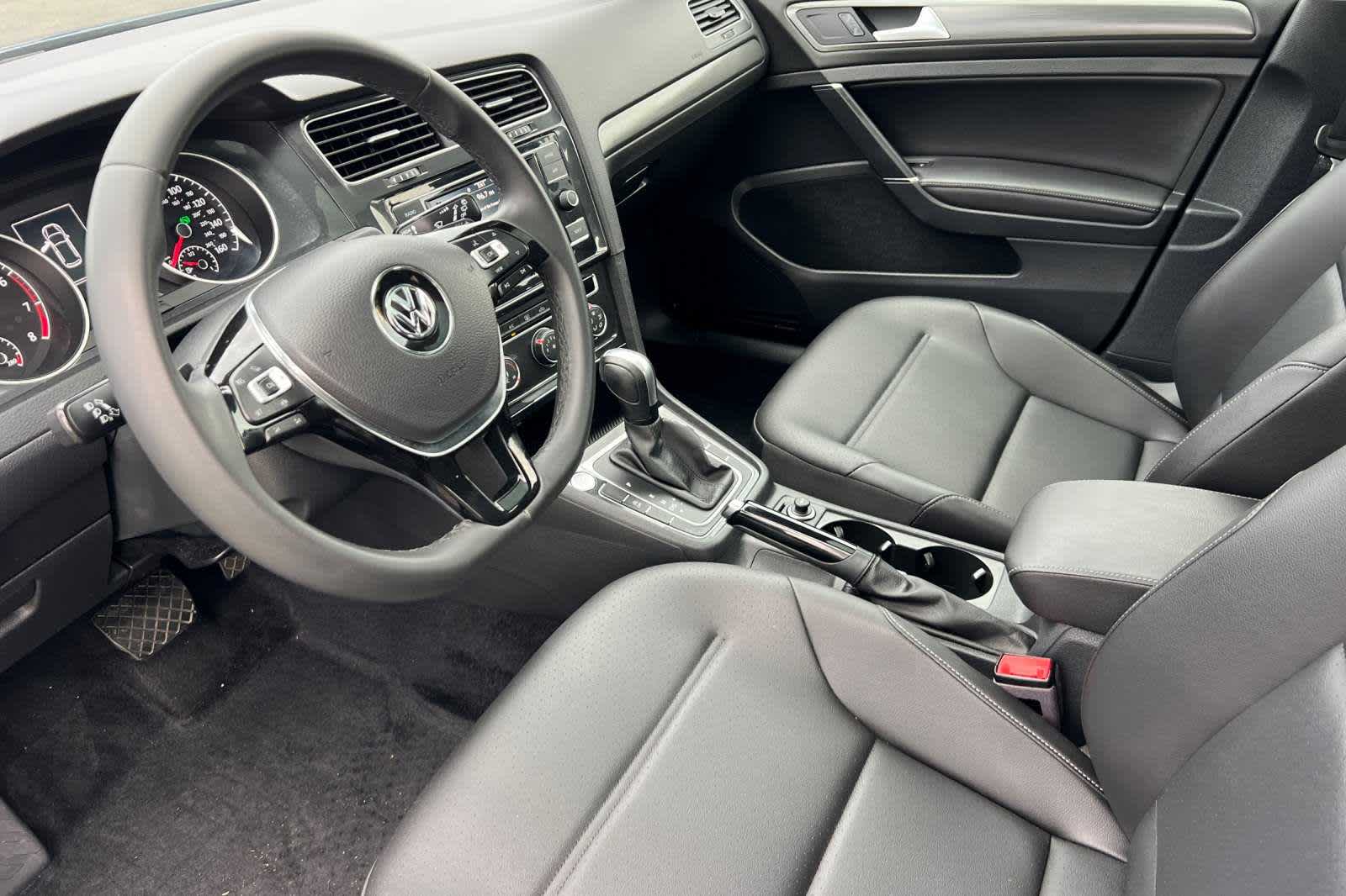 2021 Volkswagen Golf TSI 11