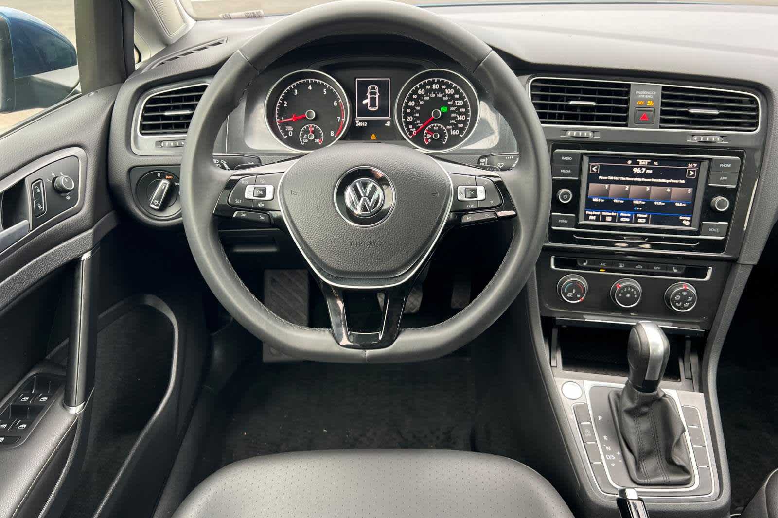 2021 Volkswagen Golf TSI 14