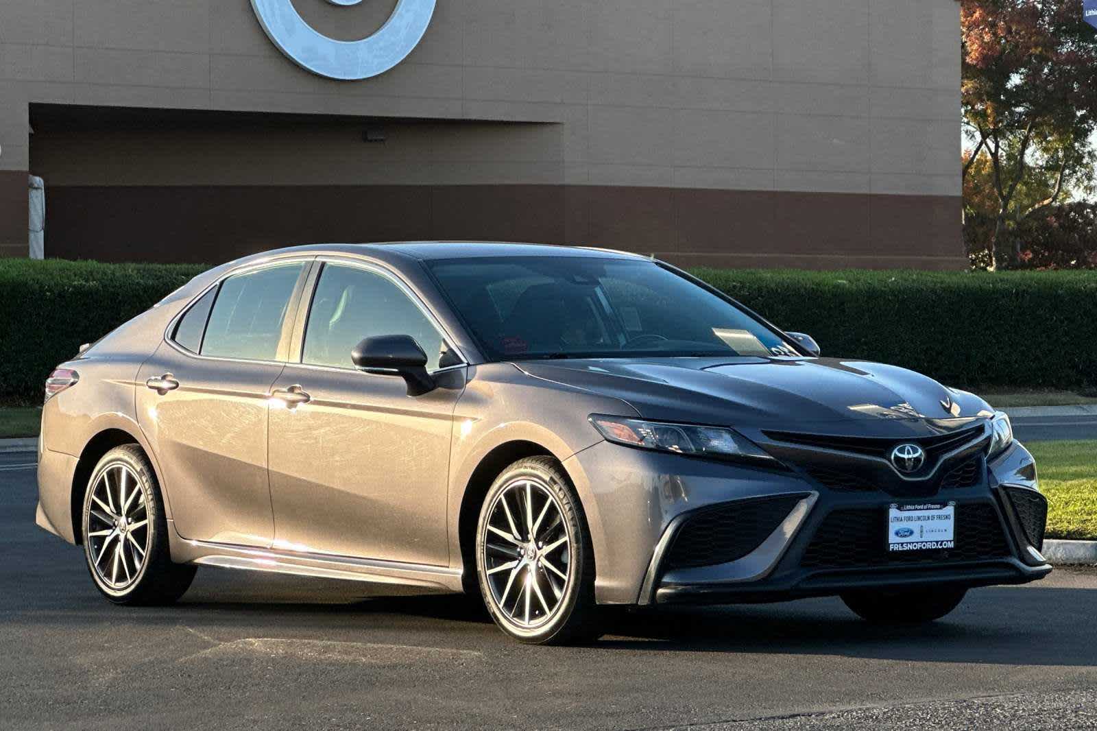 2022 Toyota Camry SE 9