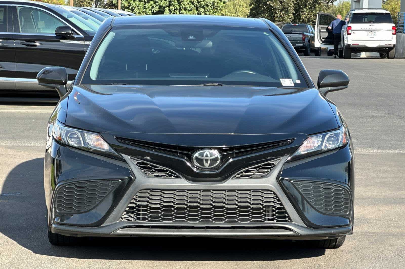 2021 Toyota Camry SE 10