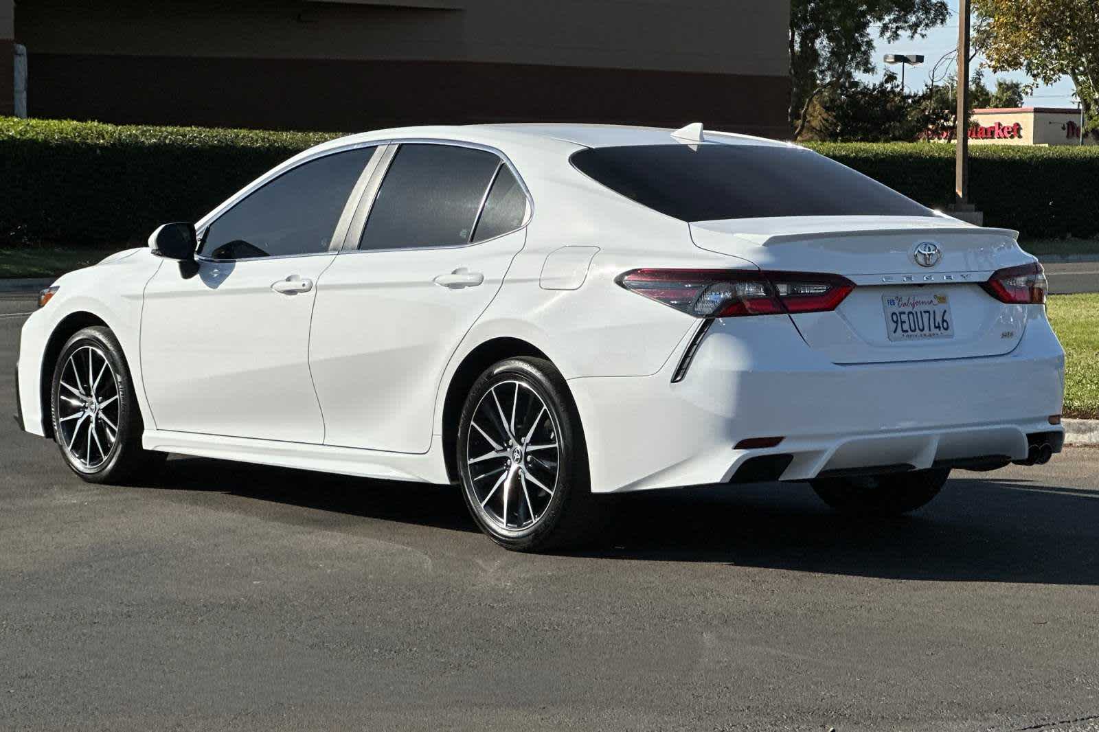 2023 Toyota Camry SE 6