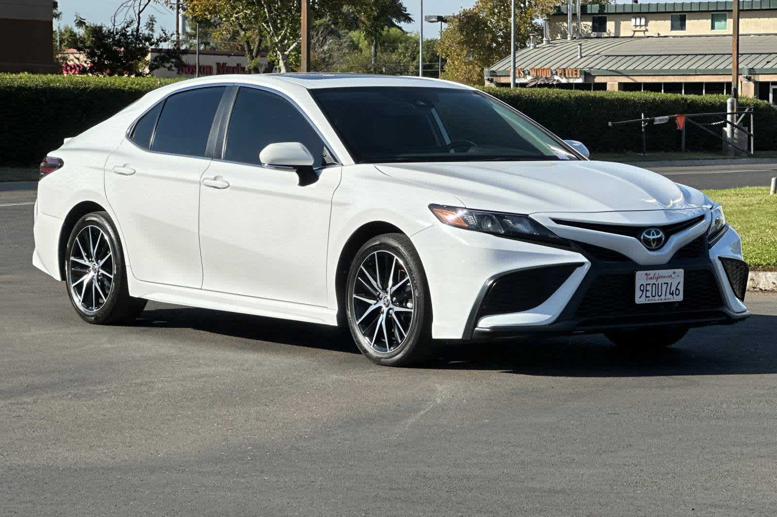 2023 Toyota Camry SE 9