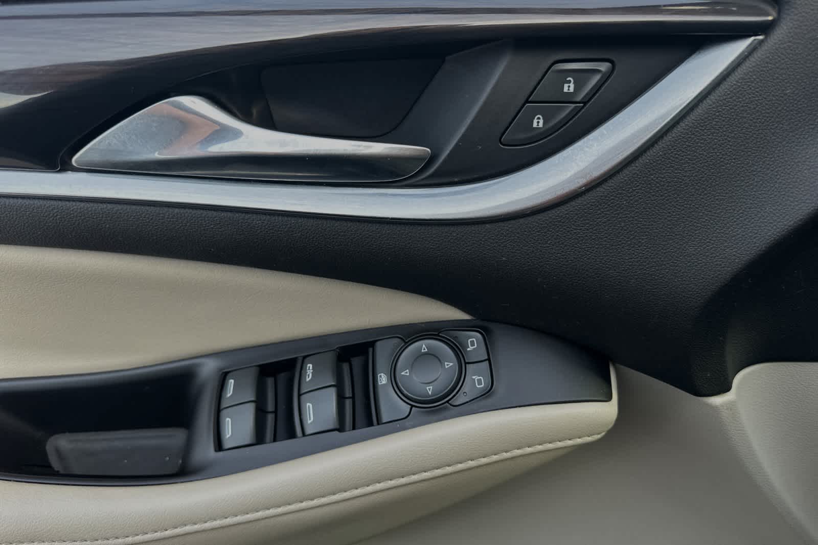 2019 Buick Enclave Essence 12