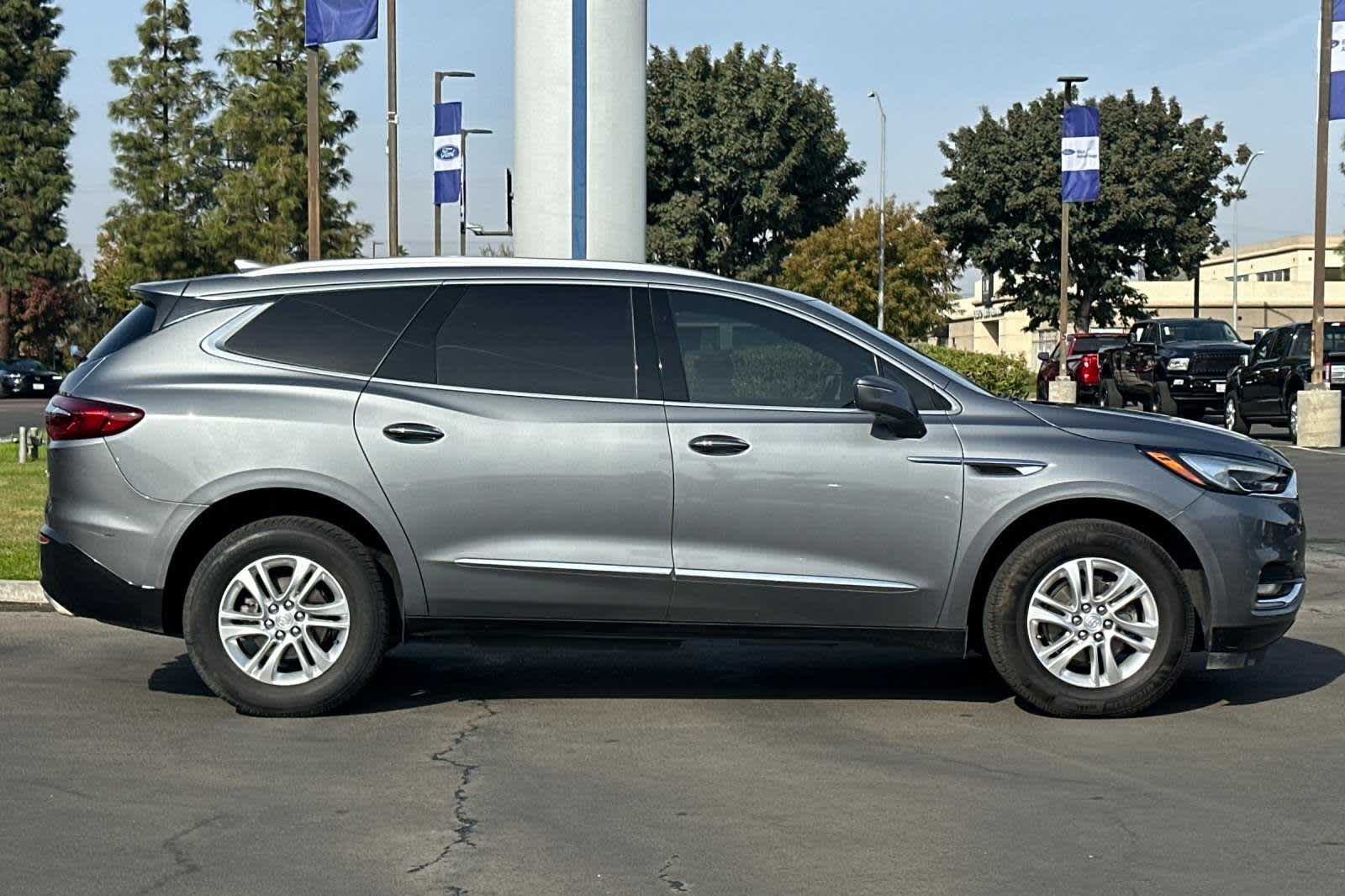 2019 Buick Enclave Essence 8