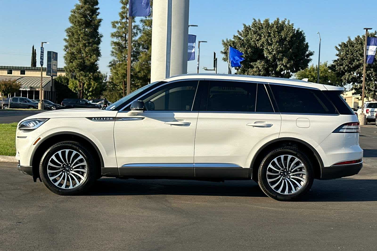 2023 Lincoln Aviator Standard 6