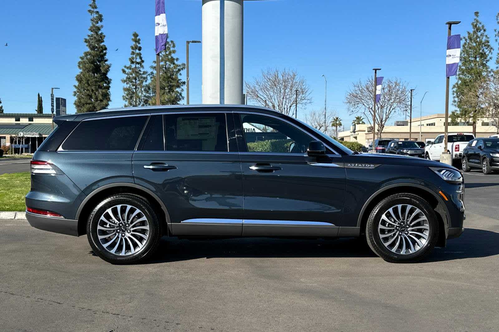 2024 Lincoln Aviator Reserve 8