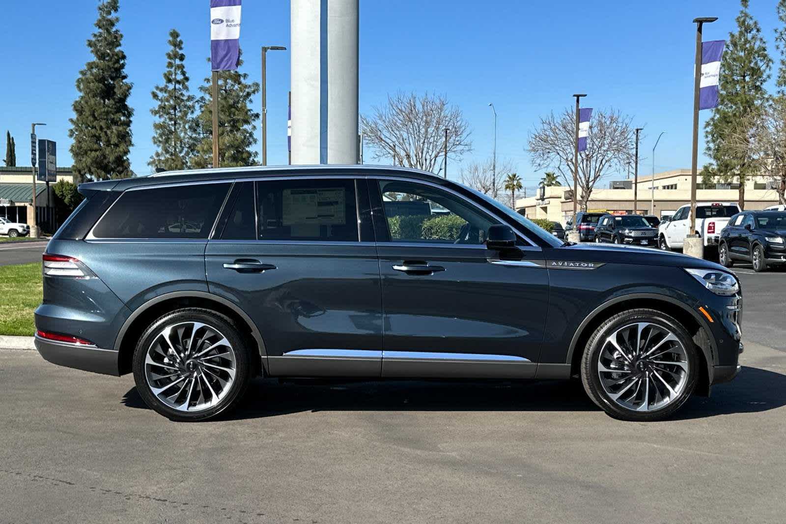 2024 Lincoln Aviator Reserve 8